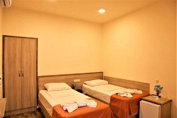 AlbertHouse - отель в Ереване в Ереване: комфорт, Ресторан, Отель, Парк,