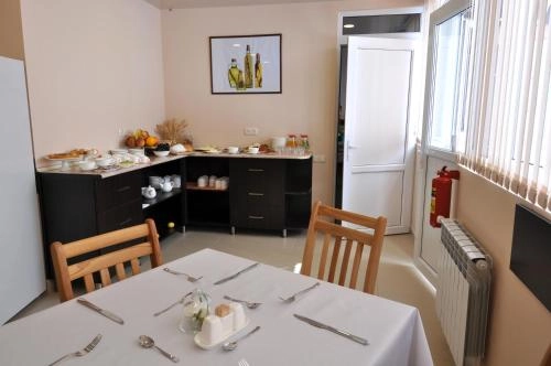 AlbertHouse - отель в Ереване в Ереване: комфорт, Ресторан, Отель, Парк,