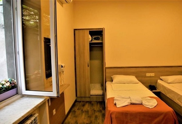 AlbertHouse - отель в Ереване в Ереване: комфорт, Ресторан, Отель, Парк,