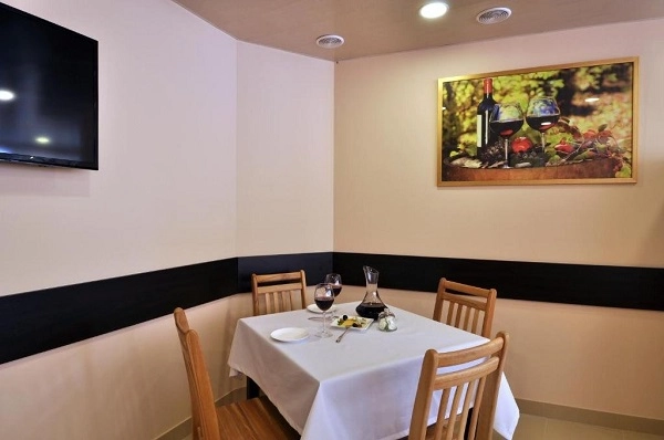 AlbertHouse - отель в Ереване в Ереване: комфорт, Ресторан, Отель, Парк,