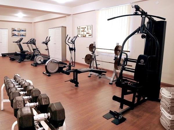 Отель в Ереване Panorama Resort в Ереване: терраса, комфорт, косметические продукты, бассейн, Чилим, Отель,