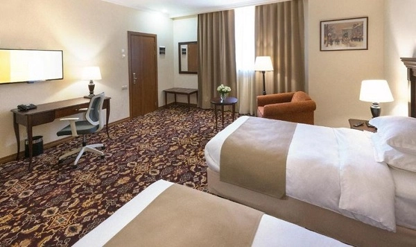 Ani grand hotel - отель в Ереване в Ереване: шведский стол, парковка, лаундж-зона, Отель, фитнес-центр, бассейн, Сауна, Массаж,