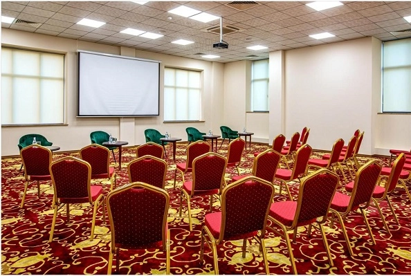 Ani grand hotel - отель в Ереване в Ереване: шведский стол, парковка, лаундж-зона, Отель, фитнес-центр, бассейн, Сауна, Массаж,