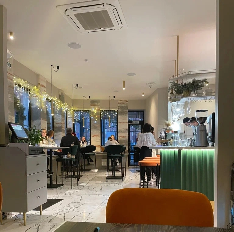 Ресторан Napoli Gastrobistro в Калининграде: Доставка, Терраса, Панорама, Настольные игры , Итальянская кухня,