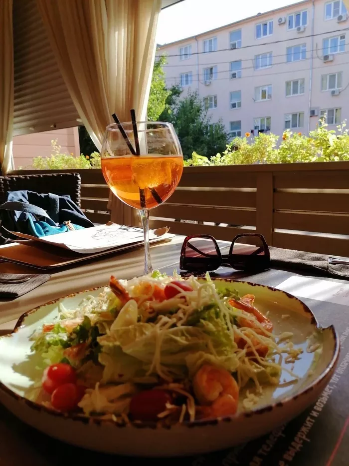 Кафе "Фабрика".