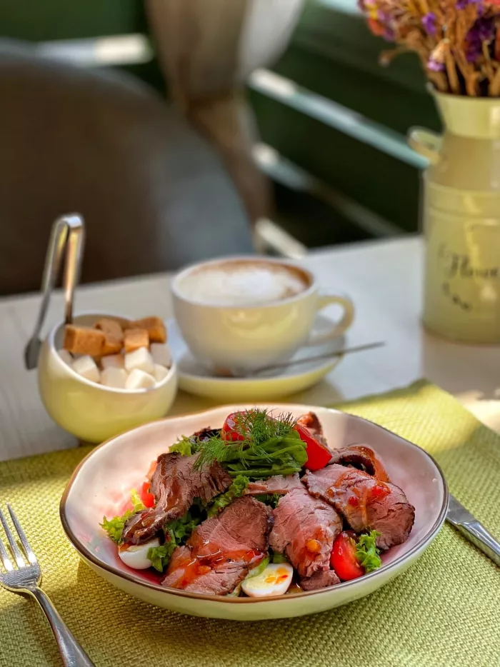 Кафе "Фабрика".