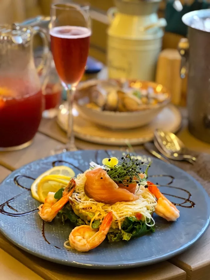 Кафе "Фабрика".