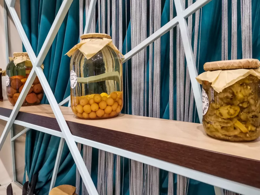Кафе The room в Анапе: Стейки, Разновидность кухни, Пицца, Шашлык, Доставка, Том-Ям,