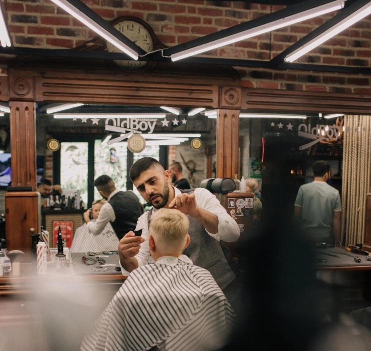Барбершоп OldBoy на Авиаторов в Москве: Красота, Стрижка, Бритье, Борода,