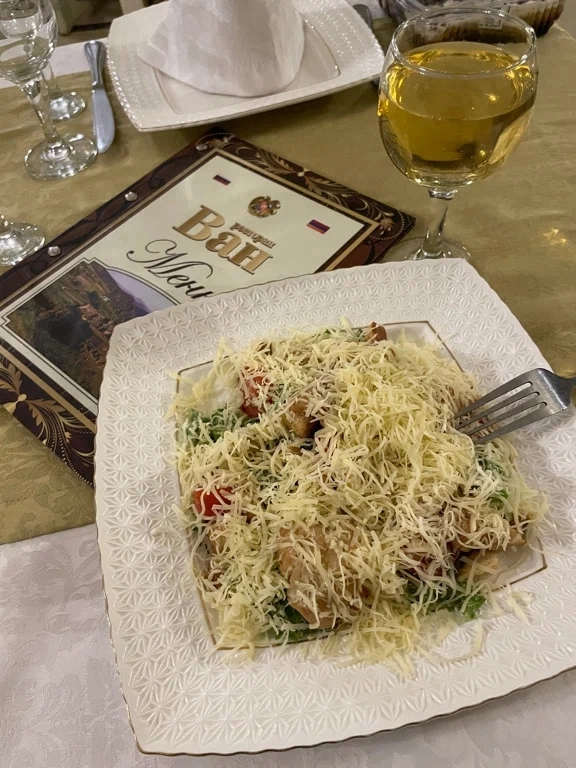 Ресторан Ван в Анапе: Армянская кухня, Шашлык, Живая музыка, Хинкали, Винная карта,
