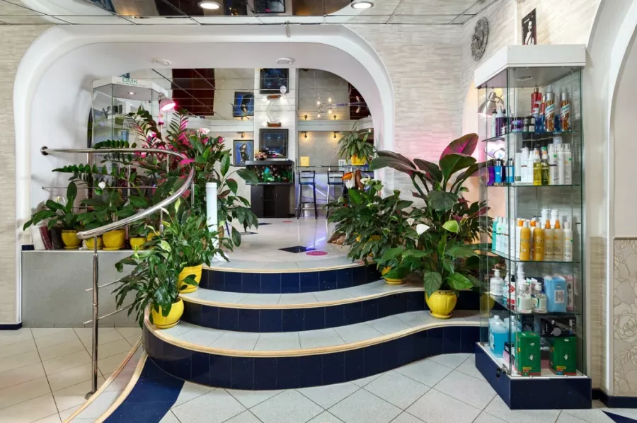 Салон красоты Багира в Москве: Пирсинг, Стрижка, Окрашивание, Маникюр, Ресницы, Брови, Массаж, Красота,