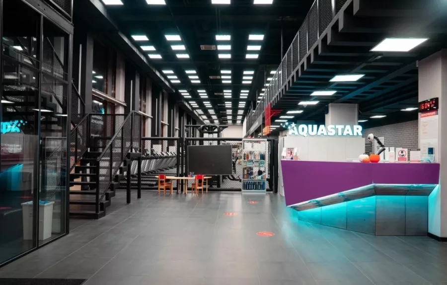 Фитнес-клуб Aquastar в Москве: Аквааэробика, Аэробика, Боевые искусства, Йога, Кроссфит, Бассейн,