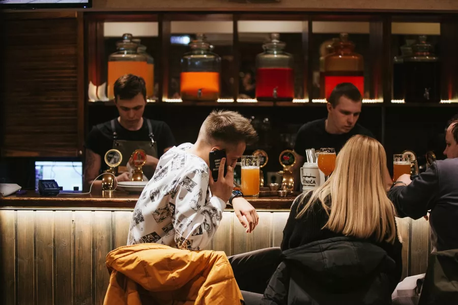 Ресторан Pitnica в Анапе: Пивной ресторан, Панорамный вид, Летняя терраса, Чешская кухня, Европейская кухня, Бизнес-ланч,