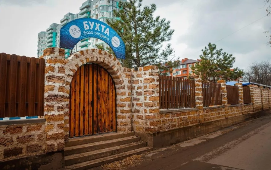 База отдыха Бухта в Краснодаре: Легкий пар, Чилим, SPA, Сауна, Следить за здоровьем, Банкетныезалы, Бассейн,