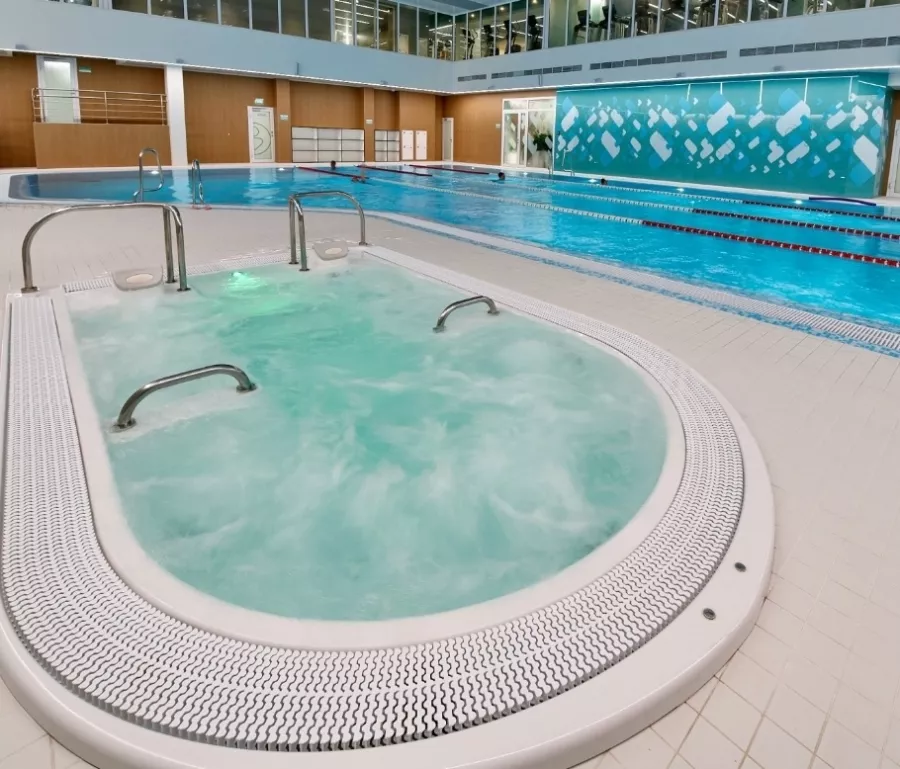 Фитнес-клуб Wtc fitness в Москве: Аквааэробика, Аэробика, Боевые искусства, Бодифлекс, Йога, Бассейн,