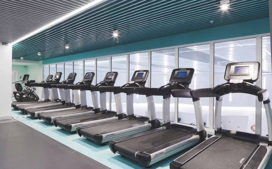 Фитнес-клуб Wtc fitness в Москве: Аквааэробика, Аэробика, Боевые искусства, Бодифлекс, Йога, Бассейн,