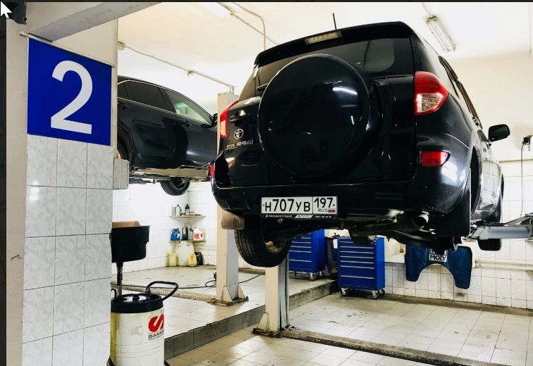 Сеть автосервисов GM Club в Москве: Автоматическая мойка, Бесконтактная мойка, Мойка днища, Мойка двигателя, Возможна запись, Полировка Кузова, Химчистка Салона,