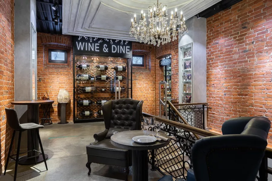 Бар Wine & Dine в Санкт-Петербурге: Лучшие вина, Вино, Ресторан, Италия, Джаз, Итальянская кухня, Романтическая обстановка,