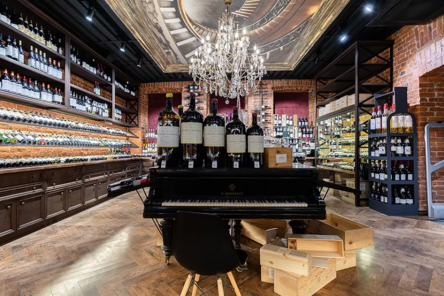 Бар Wine & Dine в Санкт-Петербурге: Лучшие вина, Вино, Ресторан, Италия, Джаз, Итальянская кухня, Романтическая обстановка,