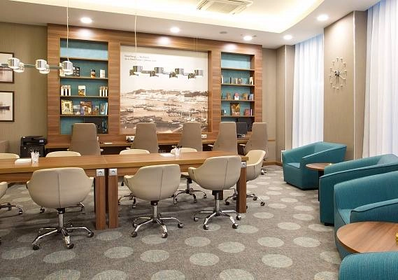 Hampton by Hilton - отель в Нижнем Новгороде в Нижнем Новгороде: шведский стол, лобби-бар, парковка, бассейн, Тренажерный зал, Отель,