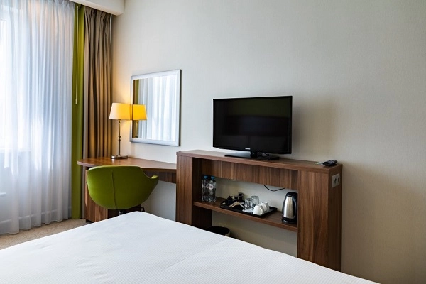 Hampton by Hilton - отель в Нижнем Новгороде в Нижнем Новгороде: шведский стол, лобби-бар, парковка, бассейн, Тренажерный зал, Отель,