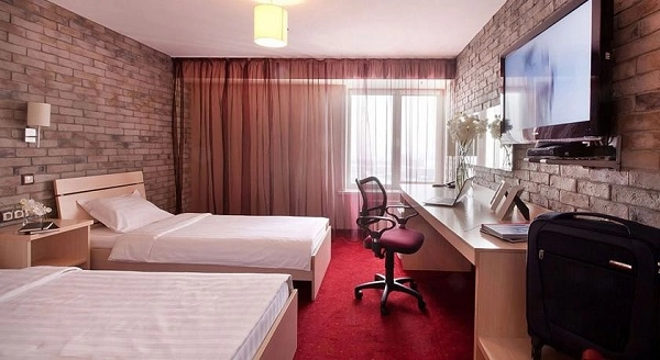 Отель Marins Park Hotel в Нижнем Новгороде: салон красоты, люкс, паб, терраса, Ресторан, Сауна, Отель, Чилим,