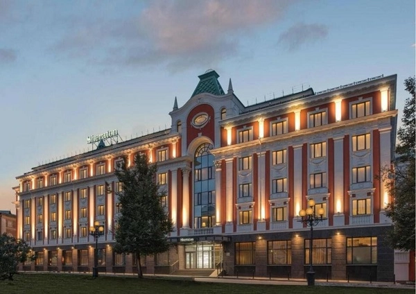 Отель в Нижнем Новгороде Sheraton в Нижнем Новгороде: терраса, лаундж-зона, шведский стол, люкс, Отель, Чилим,