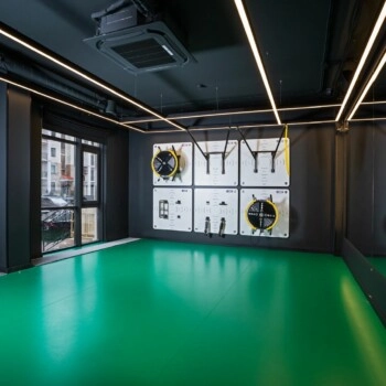 Фитнес-клуб Emerald Gym в Геленджике: Аэробика, Следить за здоровьем, Для Всей Семьи, Спорт-Бар, Бассейн,
