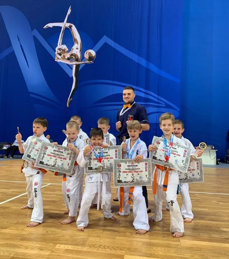 Спортивный клуб Safronov team в Сочи: Киокушинкай, Ката, Кимоно, Боевые Искусства, Кроссфит,