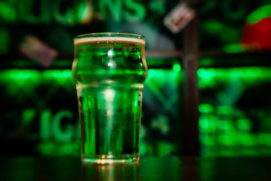 Паб O'Hooligans в Санкт-Петербурге: Ирландский паб, Пиво, Эль, Коктейли , Друзья, Музыкально, Веселье,