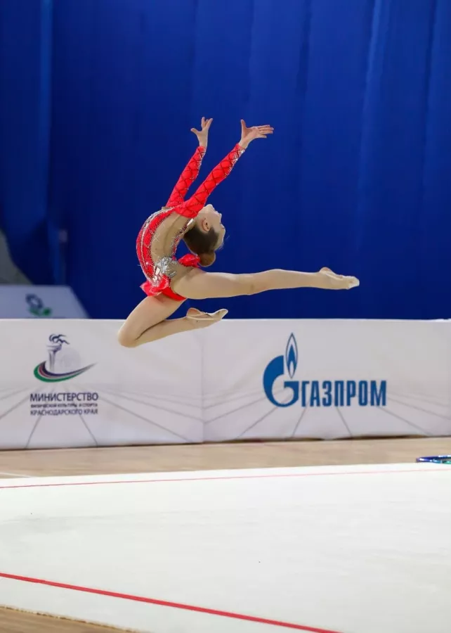 Центр гимнастики Олимпийской чемпионки Юлии Барсуковой в Сочи: Художественная Гимнастика, Развивающая Гимнастика, Спортивная Гимнастика, Соревнования, Хореография,