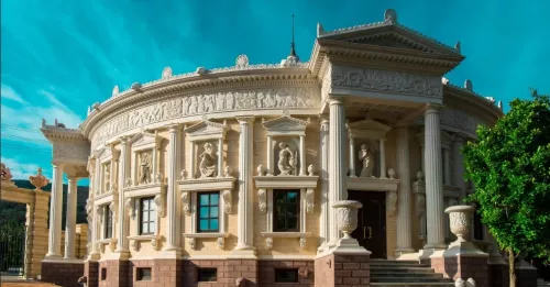 Театр старого парка  в  Геленджике