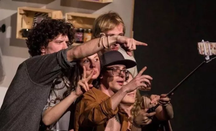 Молодежный театр