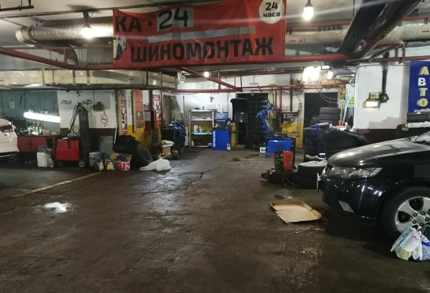 СТО Свой сервис в Москве: Химчистка Салона, Бесконтактная мойка, Мойка днища, Мойка двигателя, Полировка Кузова,