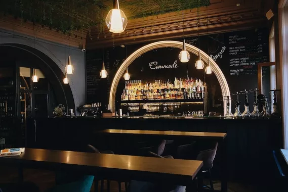 Бар  «Commode»