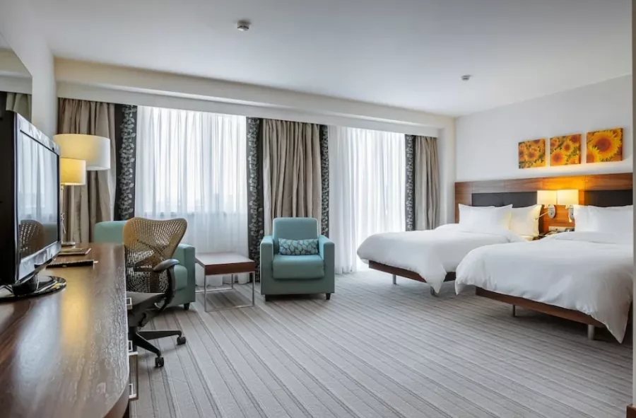 Отель Hilton Garden Inn Krasnodar 4* в Краснодаре: Отель, Номера, СПА-центр, Ресторан, Завтраки, Конференц-зал, Центр города,