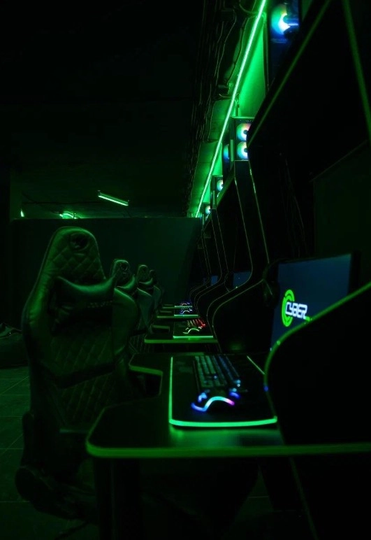Компьютерные клубы CyberPark в Краснодаре: Компьютерные клубы, ПК, PS, Игровой клуб, Dota, CS:GO, Чилим, Развлечения,