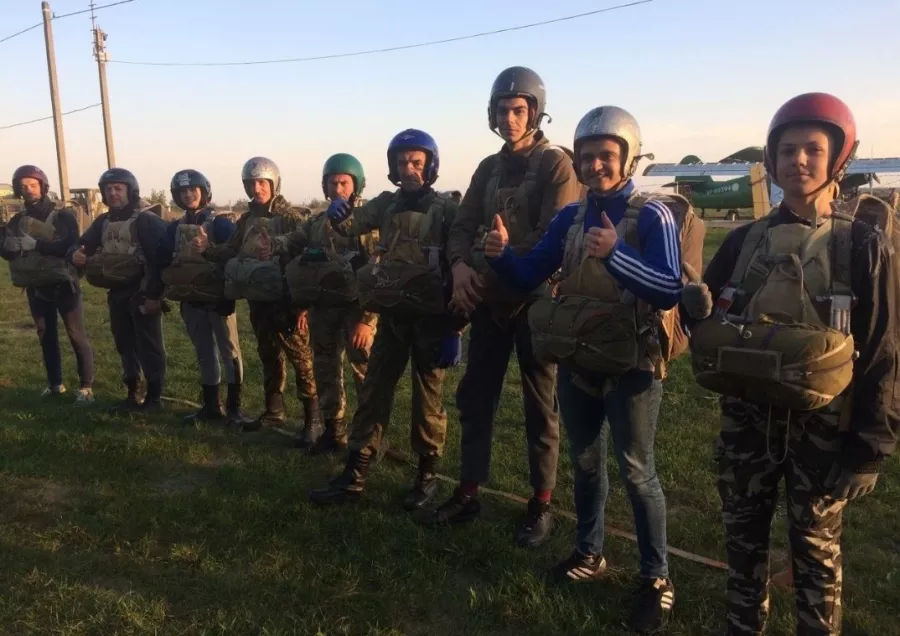Авиационно-спортивный клуб Небеса в Краснодаре: Чилим, Воздушный шар, Прыжки с парашютом, Фото, Подарочный сертификат, Самолет, Авиаклуб, На свежем воздухе,