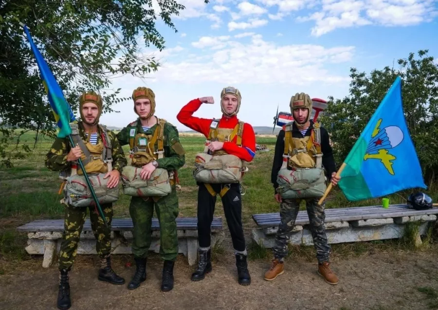 Авиационно-спортивный клуб Небеса в Краснодаре: Чилим, Воздушный шар, Прыжки с парашютом, Фото, Подарочный сертификат, Самолет, Авиаклуб, На свежем воздухе,