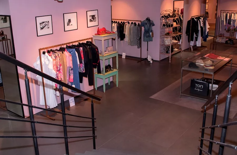 Магазин одежды  ТОП boutiques в Минске: Модно, Бутик, Магазин, Обувь, Подарки, Одежда , Мода,