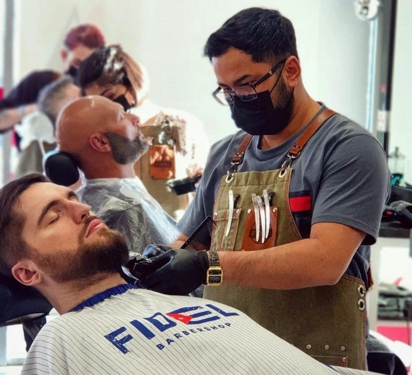 Барбершоп AMIGOS Barbershop в Санкт-Петербурге: Детская стрижка, Бритье, Стайлинг, Причёски,