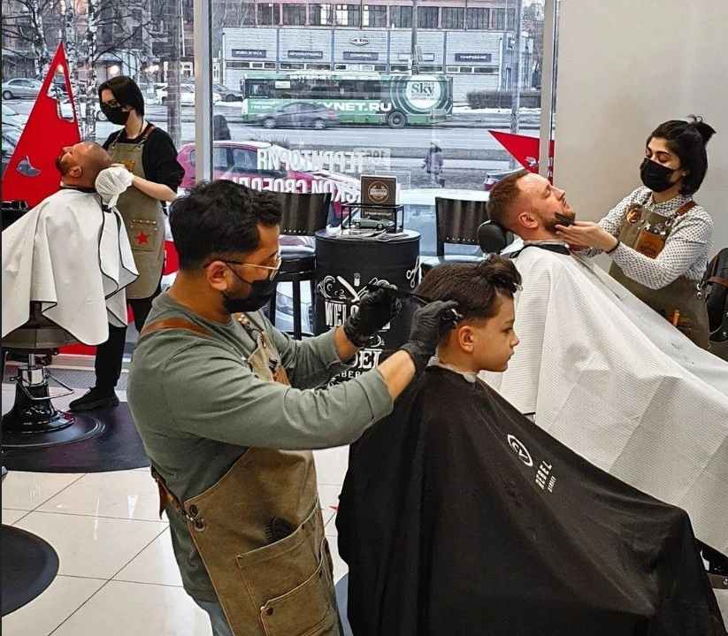 Барбершоп AMIGOS Barbershop в Санкт-Петербурге: Детская стрижка, Бритье, Стайлинг, Причёски,