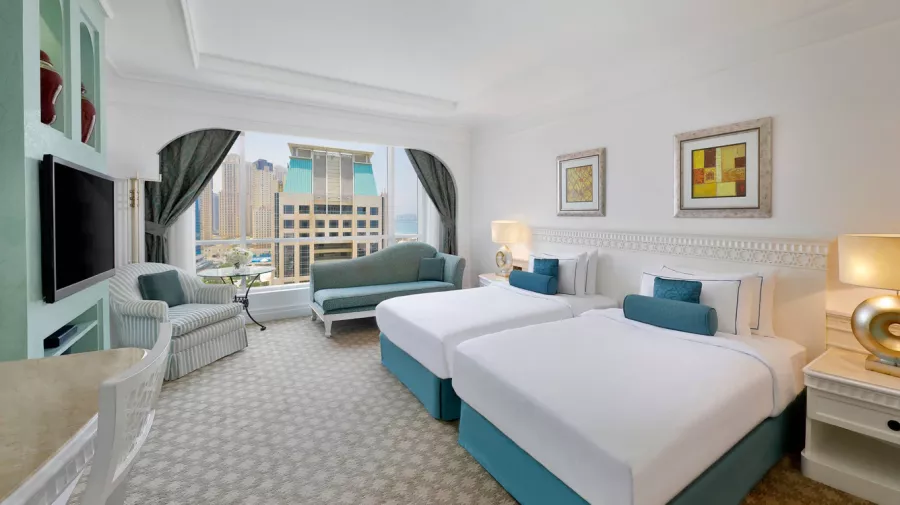 Отель Habtoor Grand Resort, Autograph Collection5* в Дубаи: Тренажерный зал , Аквапарк , Отель 5*, Частный пляж , Спа-салон , Бассейн, Конференц-зал,