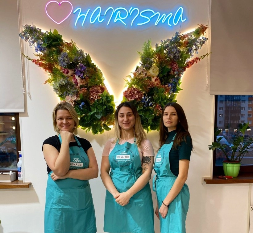 Студия Маникюра & Бровей Hairisma в Санкт-Петербурге: Ногти, Брови, Ресницы, Массаж, Студия загара, Парикмахерская,