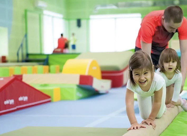 Детский гимнастический центр Gymkids на Стасова в Краснодаре: Детский центр, Детский клуб, Фитнес для детей, Гимнастика, Развиваться, Развлечения, Веселье, Дети, Обучение, Развитие, Детский спорт,
