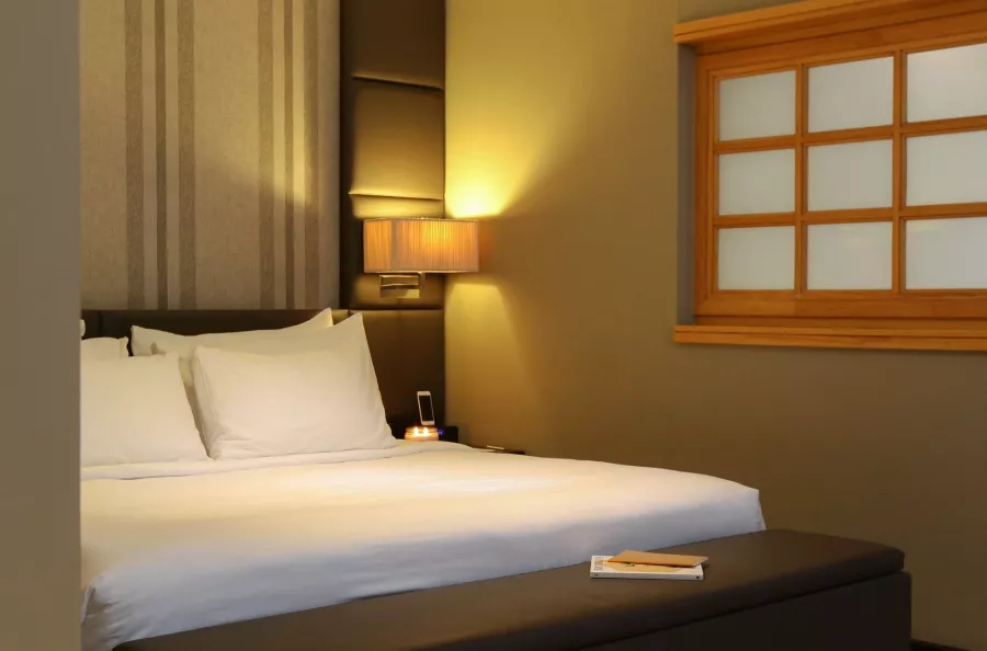 Отель Dubai Marine Beach Resort & SPA 5* в Дубаи: Частный пляж , Удобные номера , Бассейн, Бар , Отель,