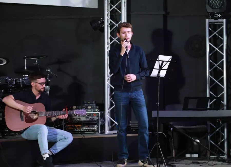 Школа музыки Music Community в Москве: Вокал, Гитара, Фортепиано,