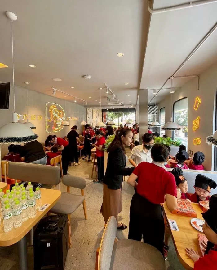 Пиццерия "Додо Пицца".