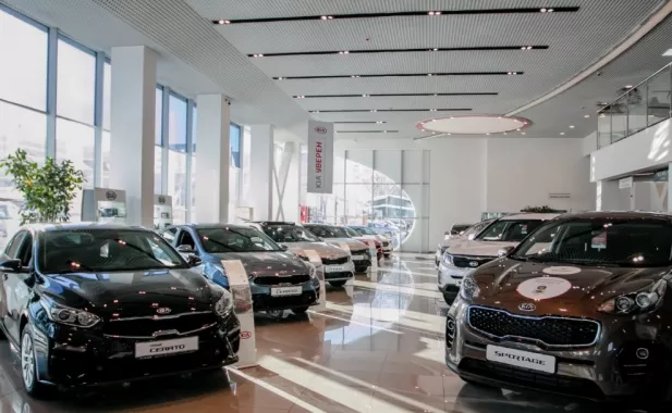 Автосалон "FAVORIT MOTORS".