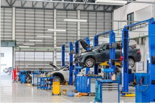 Автосалон FAVORIT MOTORS в Москве: Автозапчасти и аксессуары, Автосвет, Шиномонтаж, Авторемонт,